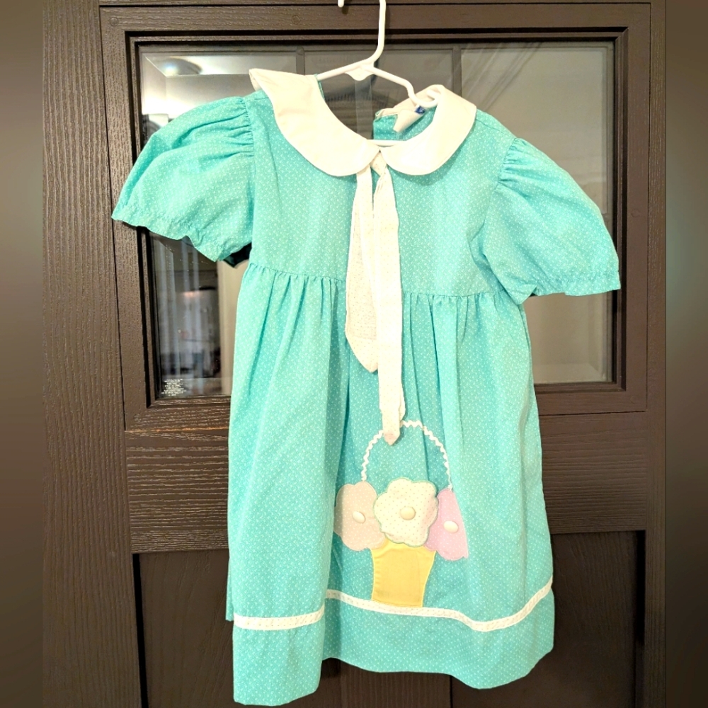$ Vintage Aqua Dress With Collar‎ And Flower Design